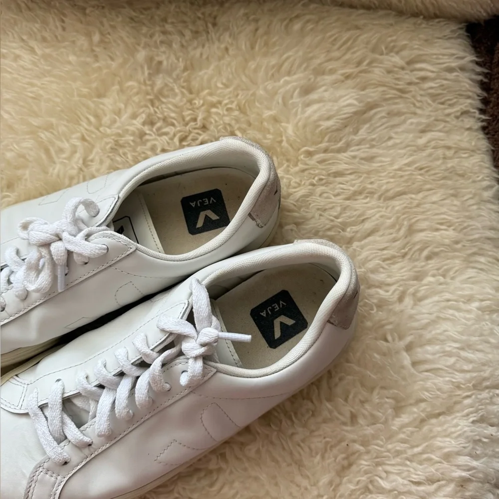 Veja Esplar Leather Sneakers